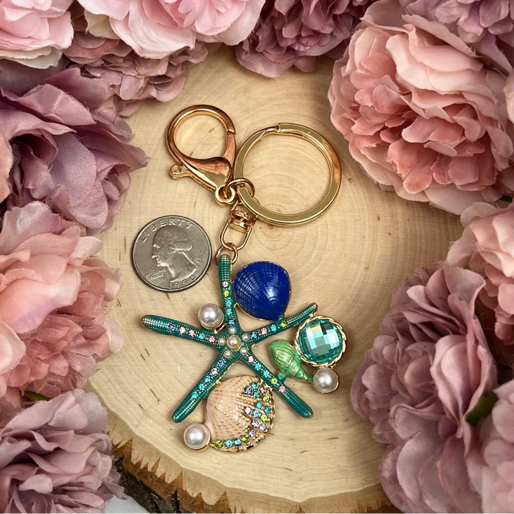 Beautiful Blue Starfish and Seashell Keychain Charm - Picture 12 of 14